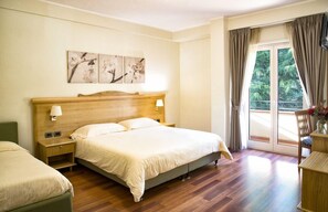 Frette Italian sheets, premium bedding, Select Comfort beds, minibar
