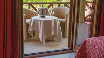 Minibar, coffres-forts dans les chambres, Wi-Fi gratuit