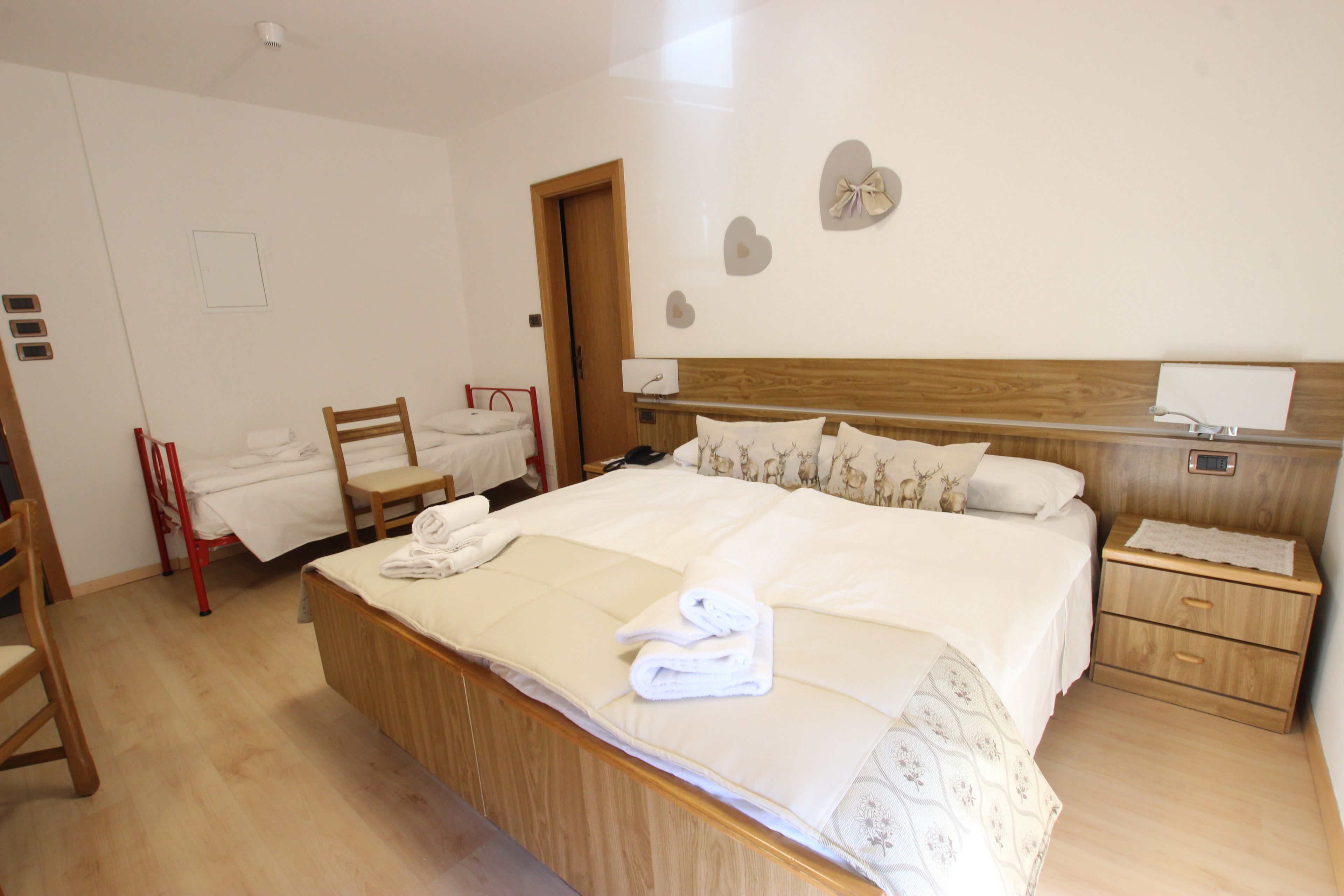 family room | hypo-allergenic bedding, down duvets, in-room safe, desk