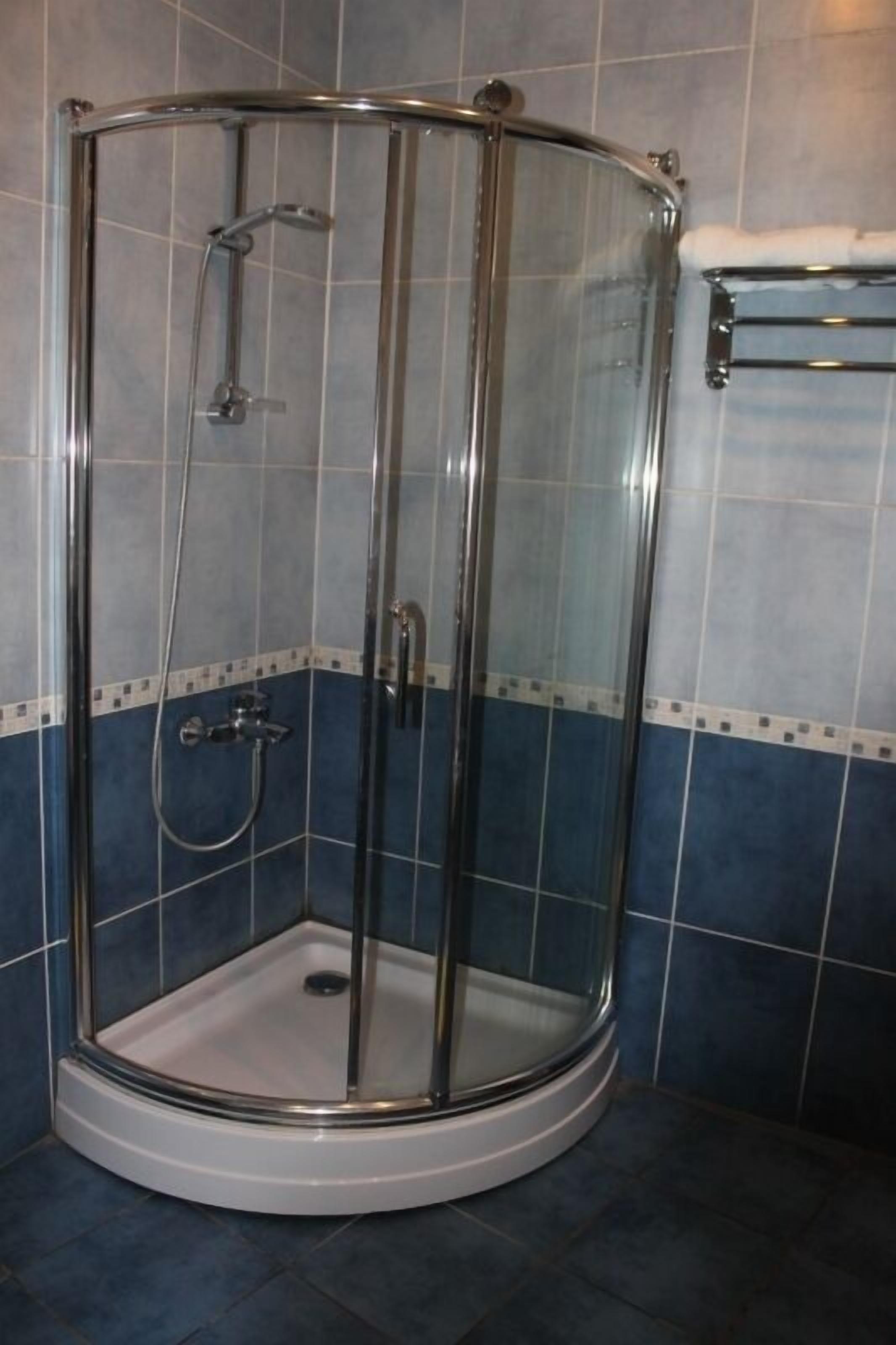 luxury double or twin room | bathroom shower