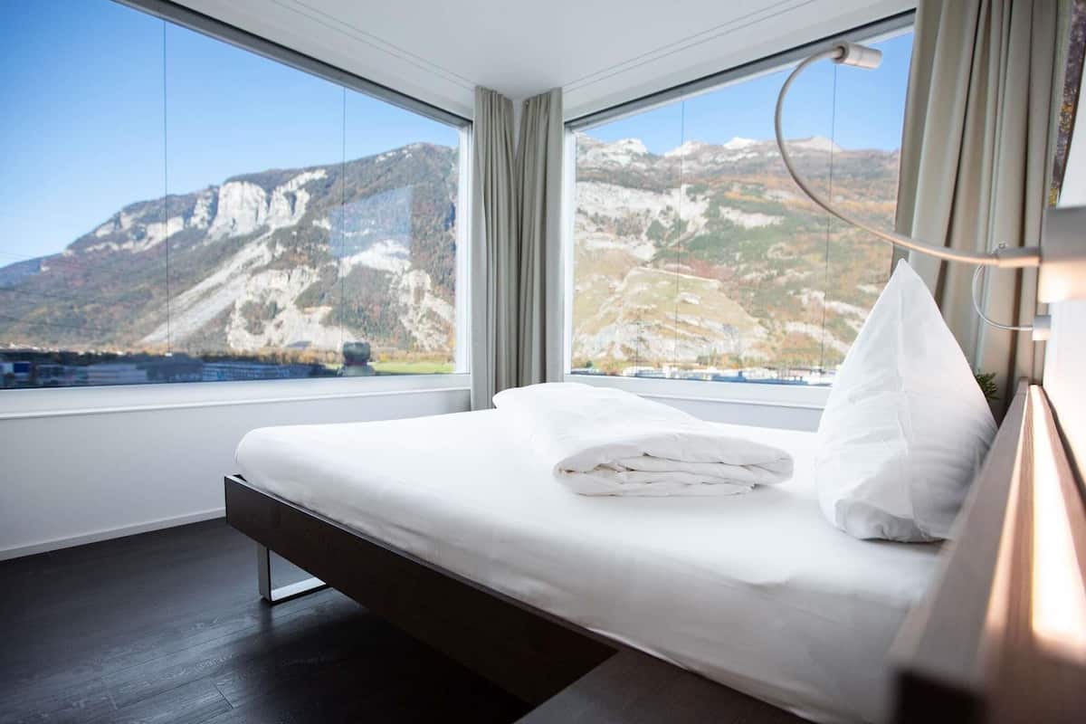 Habitación superior, 1 cama matrimonial, en esquina | Ropa de cama de alta calidad, edredón y camas con pillow-top