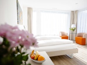 Superior Room, 2 Single Beds, Corner | Premium bedding, down duvets, pillow-top beds, free minibar - Mercure Chur City West (Chur)