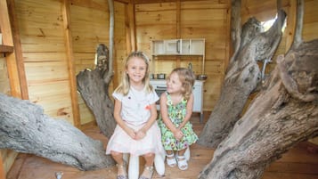 Área de juegos infantiles al aire libre