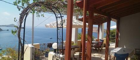 Two Bedroom Studio for 2 adults and 2 children (Sea View) | Living area