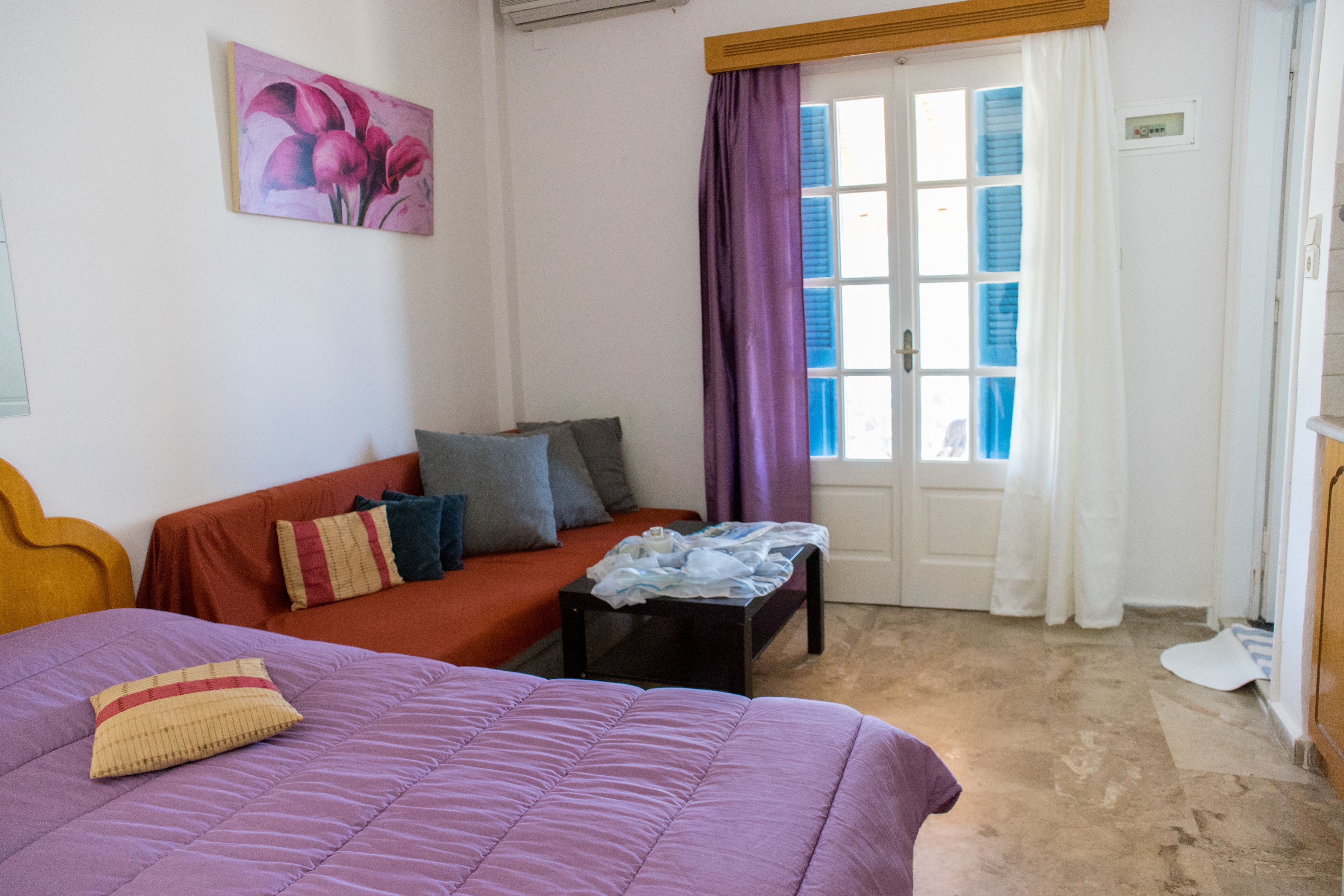 comfort double or twin room, multiple beds, sea view (1st floor) | living area | 22-inch lcd tv with satellite channels, tv