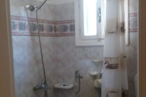 Two Bedroom Studio for 2 adults and 2 children (Sea View) | Bathroom - Melina's sunset (Kalymnos)