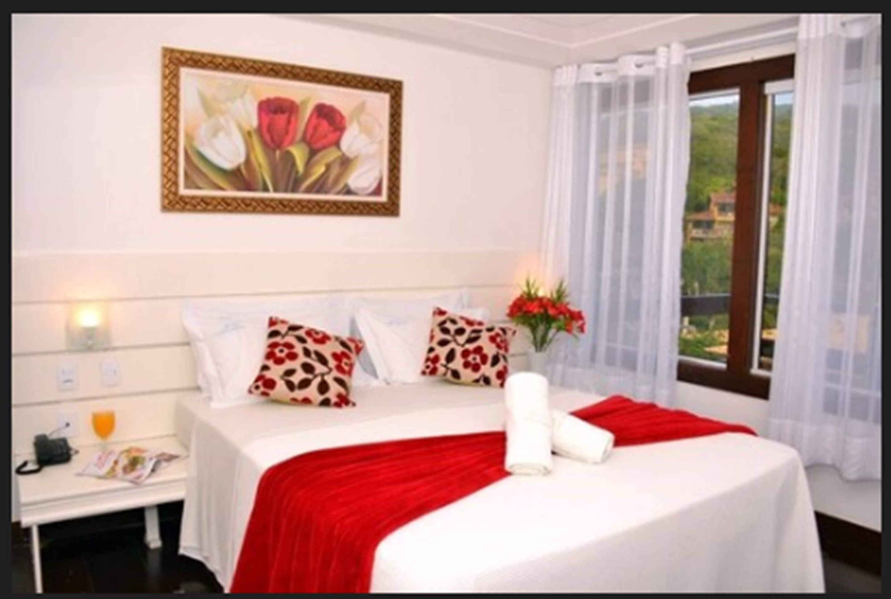 standard double room, sea view | in-room safe, desk, free cots/infant beds, free wifi