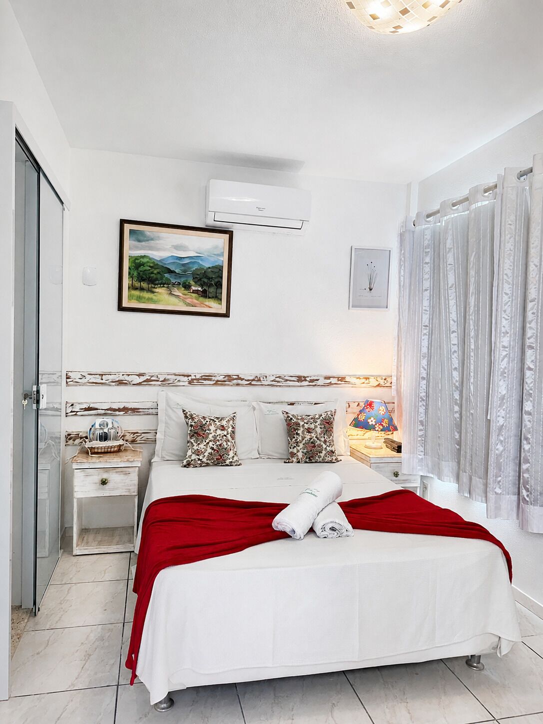 Habitación económica doble | Caja fuerte, escritorio, cunas gratuitas y wifi gratis