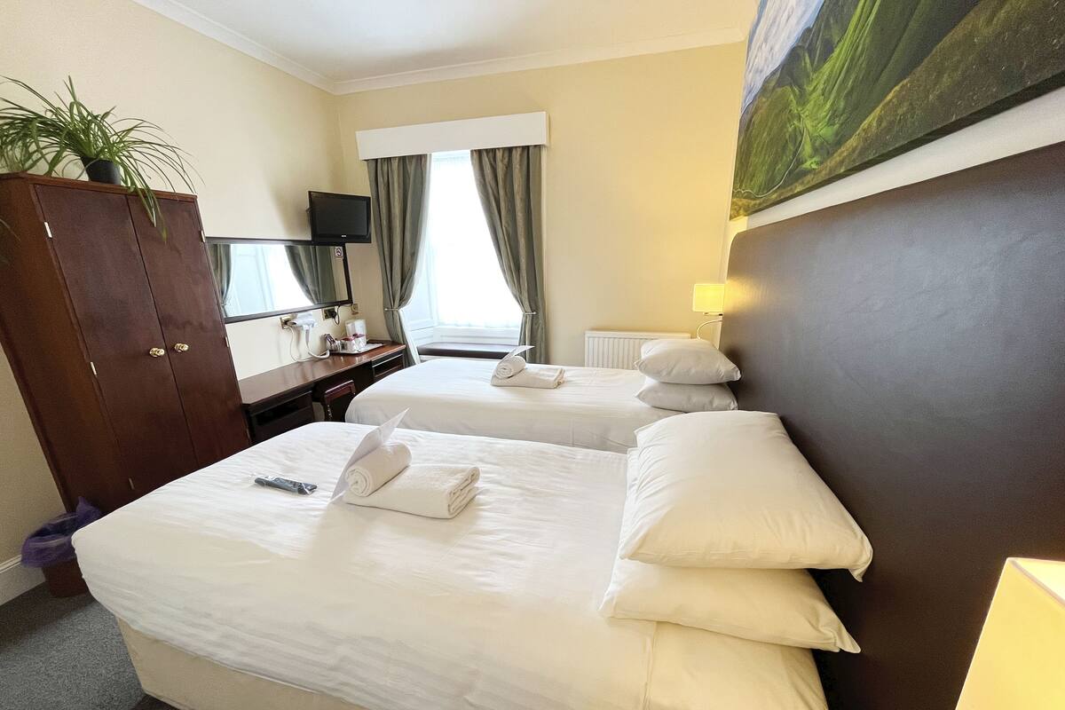 Standard Twin Room | Premium bedding, desk, blackout drapes, iron/ironing board (on request)