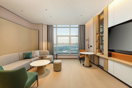 Sistema de insonorización y internet por cable gratis . Holiday Inn Hotel and Suites Jiaxing Hangzhou Bay by IHG