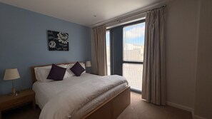 One Bedroom Apartment – Town View Deluxe | 1 bedroom, in-room safe, desk, soundproofing - Liberty Wharf Apartments (St. Helier)