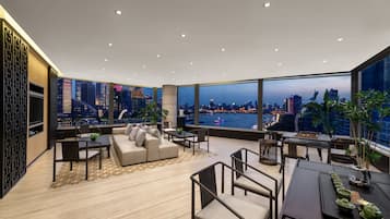 Cubrecamas y artículos del minibar gratis