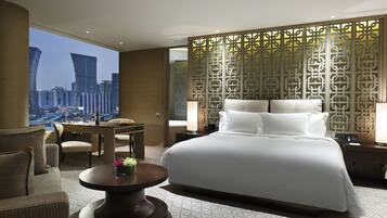 Bund Retreat | 1 bedroom, down comforters, free minibar items, in-room safe