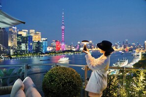 Rooftop terrace - Banyan Tree Shanghai On The Bund (Shanghai)