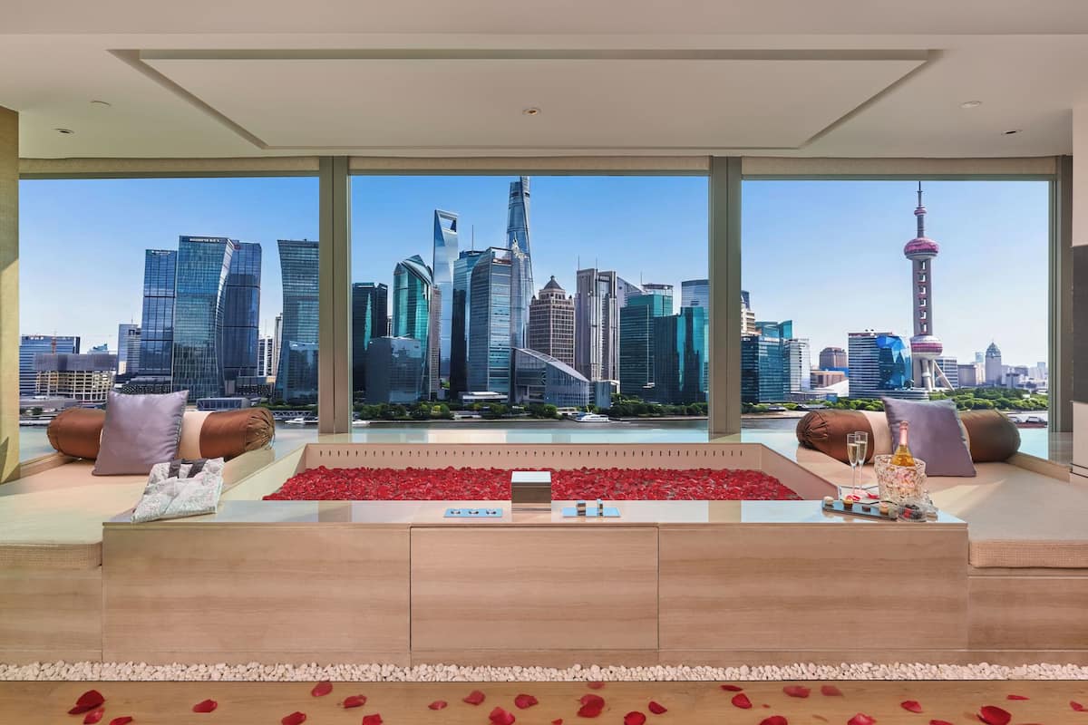 Chambre Panoramique | Salle de bain | Baignoire et douche séparées, douche à « effet pluie »