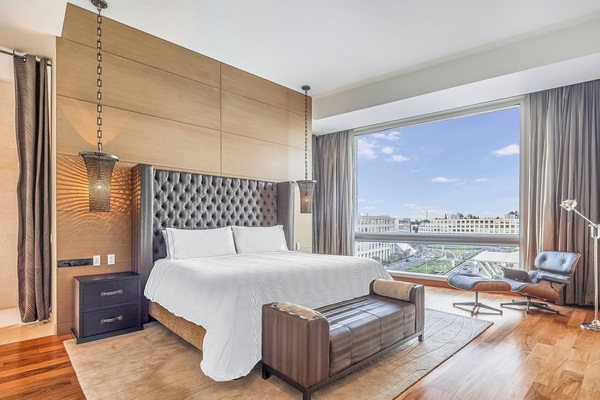 Premium bedding, down comforters, pillowtop beds, minibar