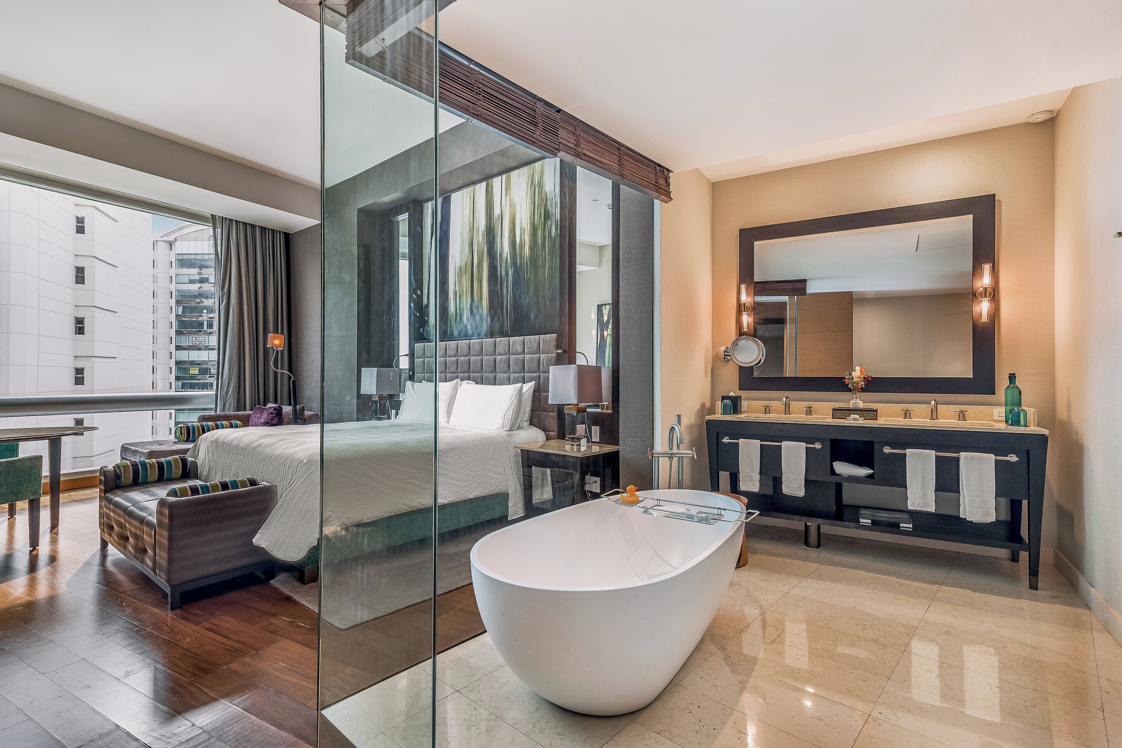 Executive-sviitti, 1 suuri parisänky | Ylelliset vuodevaatteet, untuvapeitot, pillowtop-patjalliset sängyt