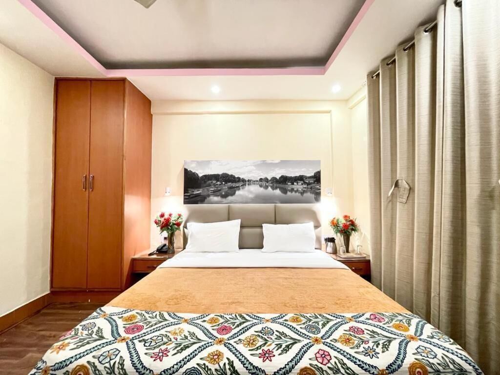 Brankas, Wi-Fi gratis, dan seprai linen