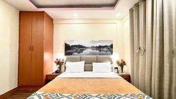 Caja de seguridad en la habitación, wifi gratis y ropa de cama