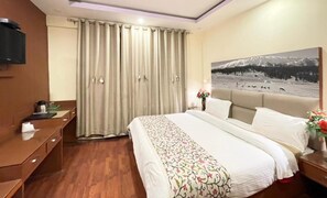 In-room safe, free WiFi, bed sheets - Hotel Centre Point (Srinagar)