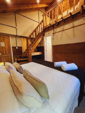 Down duvets, in-room safe, individually decorated, blackout curtains - Hotel del Glaciar Libertador (El Calafate)