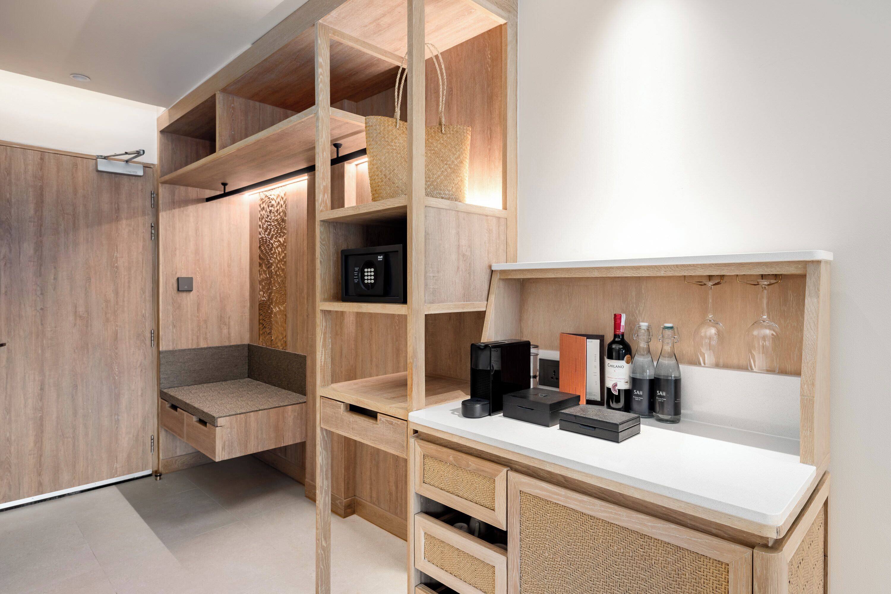 1 bedroom, premium bedding, minibar, in-room safe