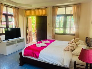 Deluxe Bungalow | In-room safe, desk, free WiFi, bed sheets