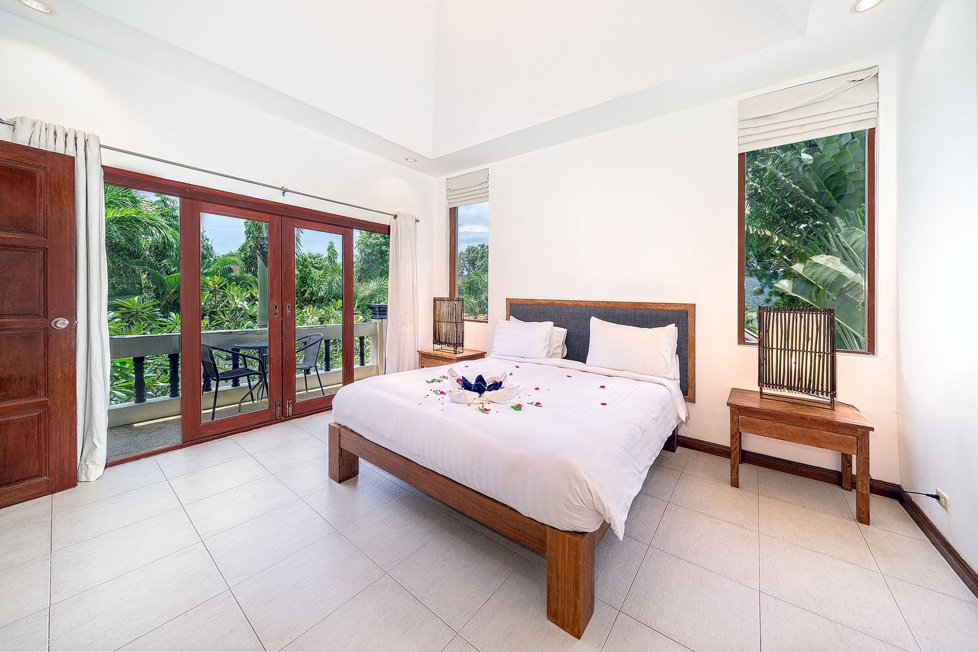 Villa Confort, 5 habitaciones, alberca privada, vista al jardín | Ropa de cama de alta calidad y caja de seguridad en la habitación 