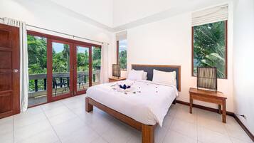 Villa Confort, 5 habitaciones, alberca privada, vista al jardín | Ropa de cama de alta calidad y caja de seguridad en la habitación