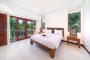 Villa Confort, 5 habitaciones, alberca privada, vista al jardín | Ropa de cama de alta calidad y caja de seguridad en la habitación