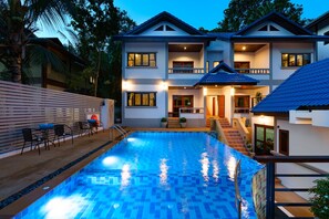 Front of property - evening/night - Chaweng Lakeview Residence (Koh Samui)