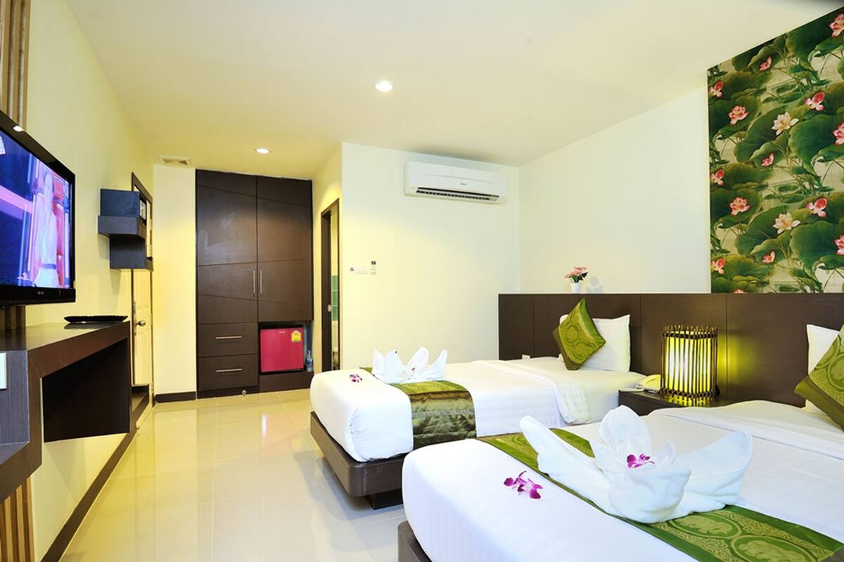 Superior Double or Twin Room No Windows | خزنة داخل الغرفة وتجهيزات عازلة للصوت ومكواة/لوح كي وواي فاي مجانًا