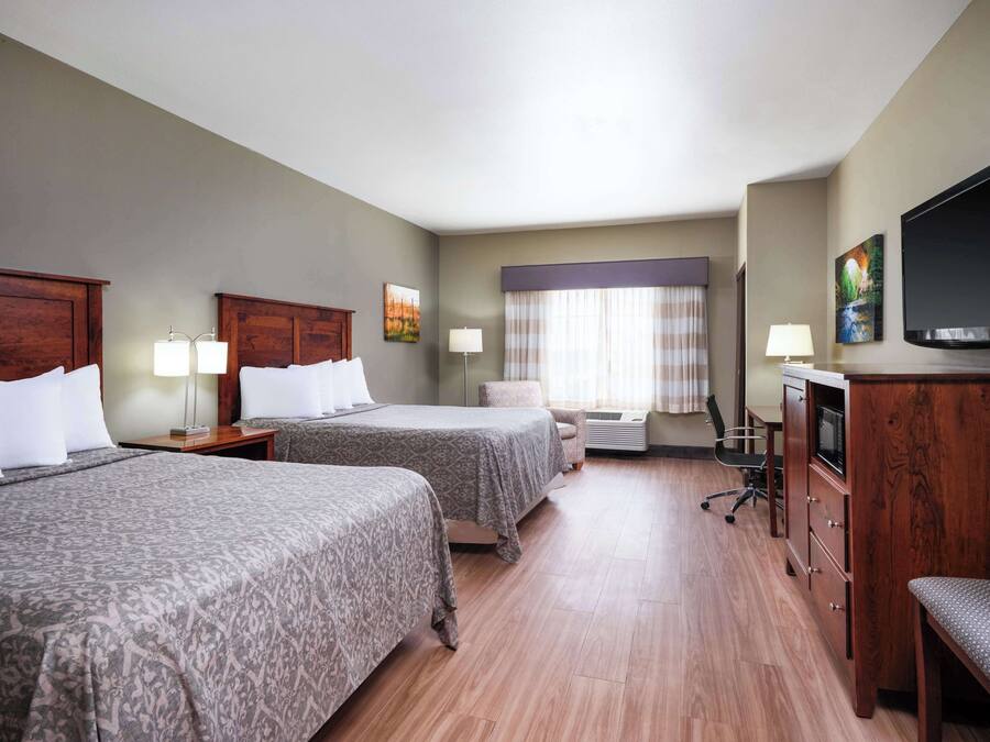 Pillowtop beds, individually furnished, desk, laptop workspace