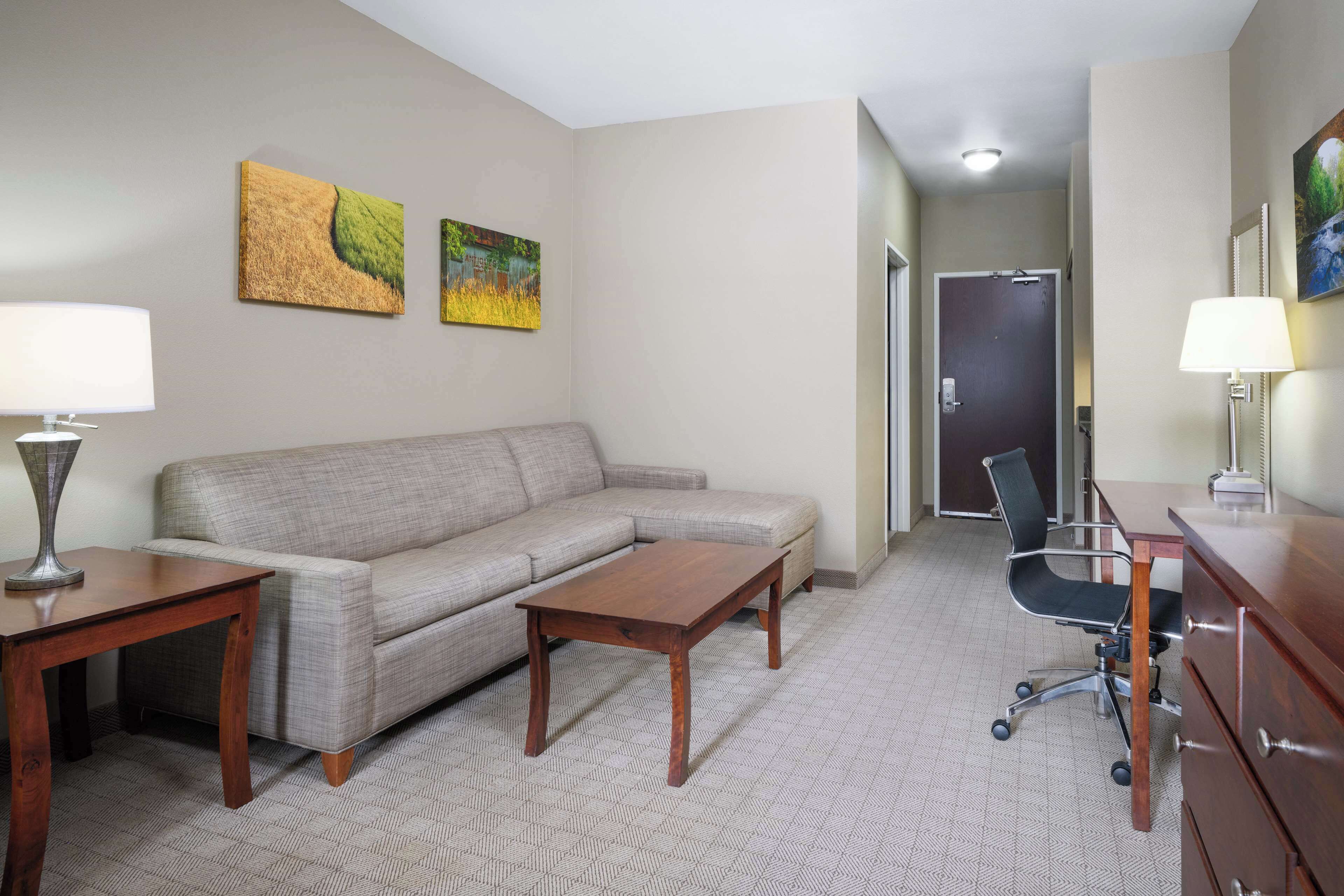 pillow-top beds, individually furnished, desk, laptop workspace