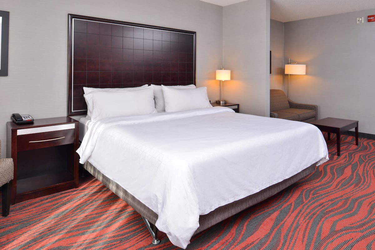 In-room safe, desk, iron/ironing board, free cots/infant beds
