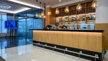 Bar (trong khuôn viên)