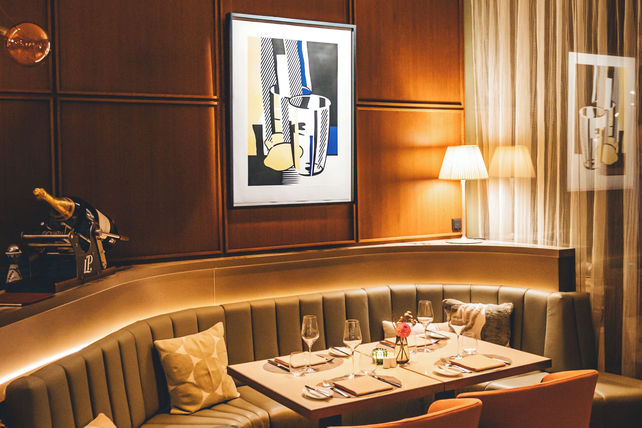 breakfast, lunch and dinner served