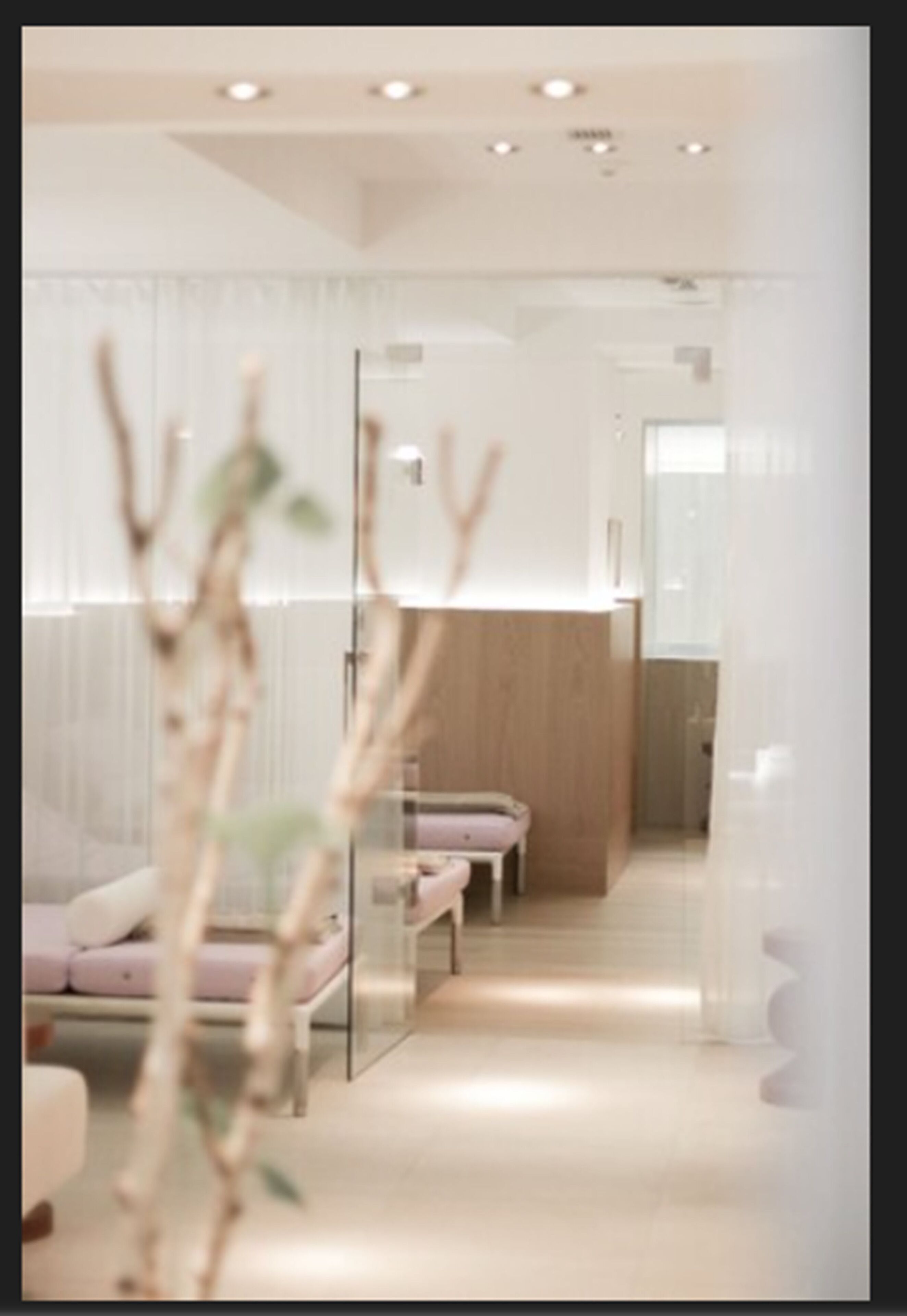 sauna, steam room, body treatments, aromatherapy, deep-tissue massages