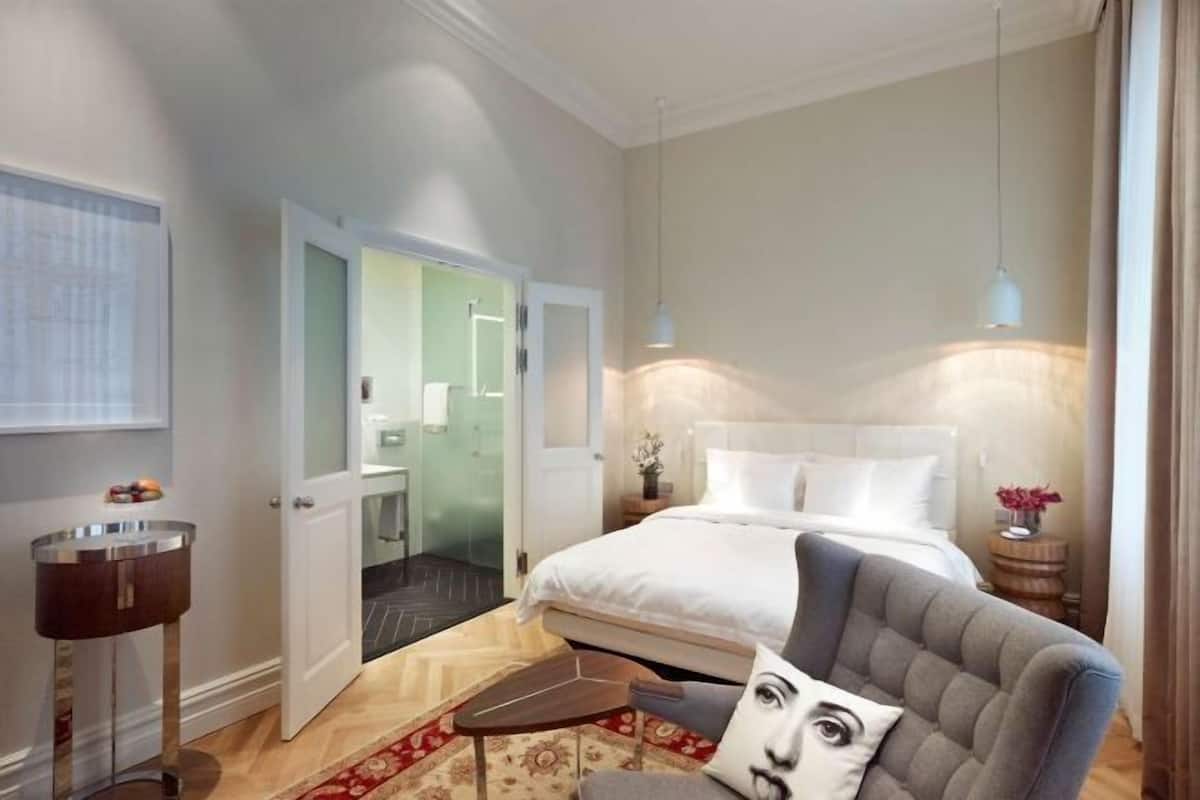 1 bedroom, premium bedding, down duvets, memory-foam beds