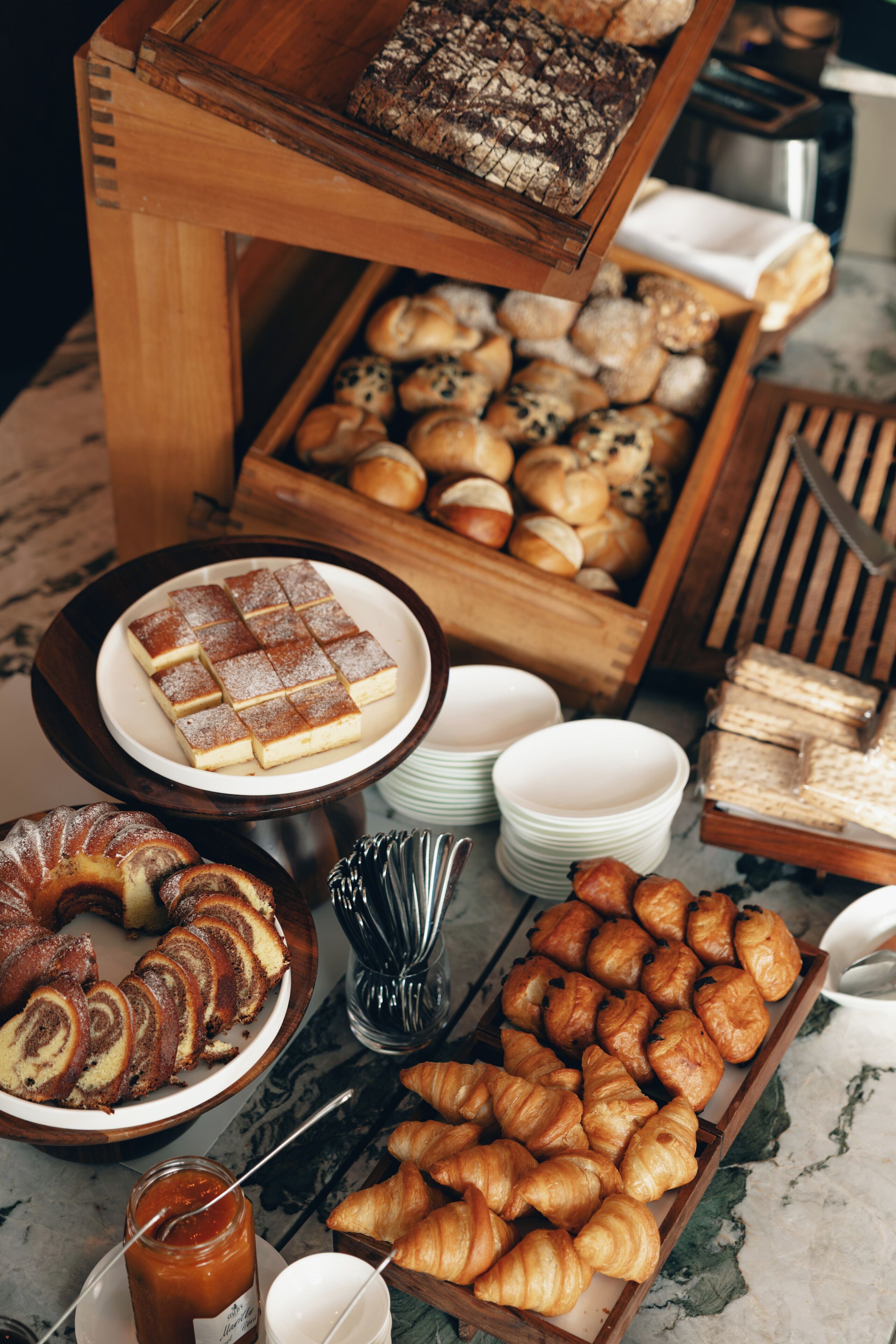 包含每日自助早餐