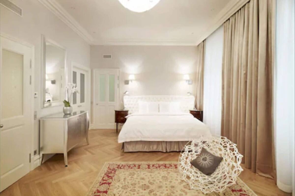 1 bedroom, premium bedding, down duvets, memory-foam beds