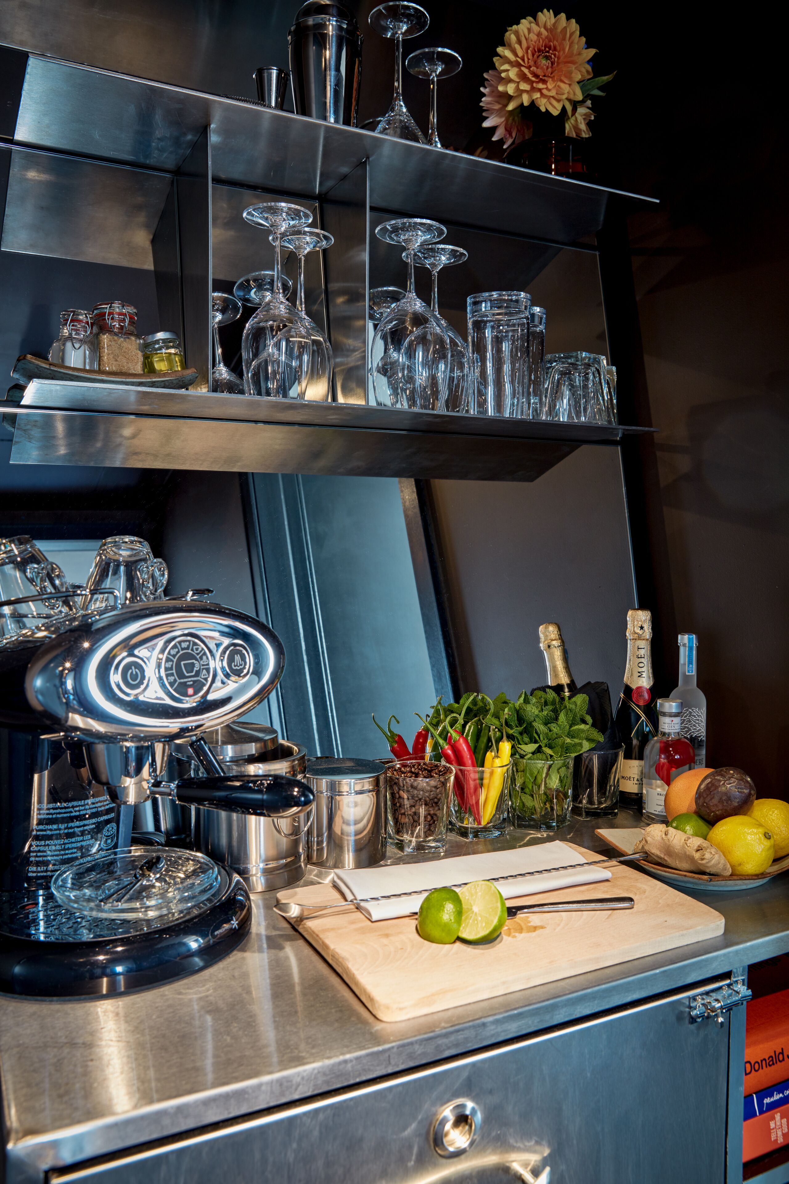 room (sir residence) | minibar