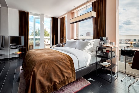 1 bedroom, Egyptian cotton sheets, premium bedding, pillow-top beds