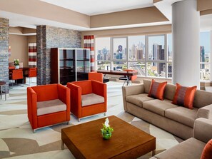 Suite, 3 chambres | Minibar, coffres-forts dans les chambres, bureau