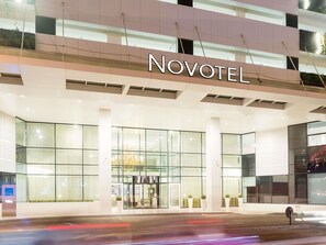 Indoor wedding - Novotel Dubai Al Barsha (Dubai)