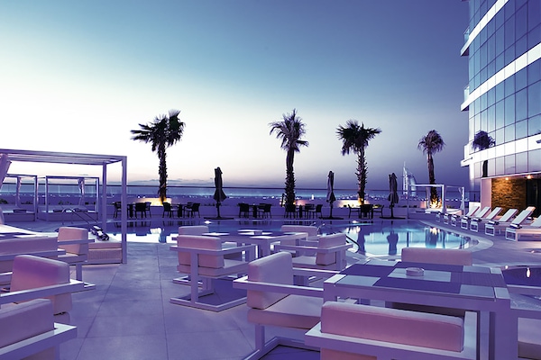 Sun deck