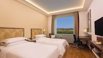Phòng Premier, 2 giường đơn | Bộ đồ giường cao cấp, chăn bông, nệm Select Comfort, minibar
