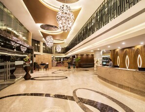 Exterior - Crowne Plaza Ahmedabad City Centre by IHG (Ahmedabad)