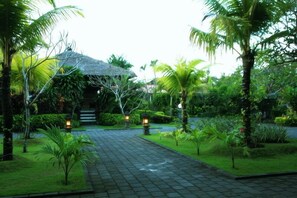 Halaman properti