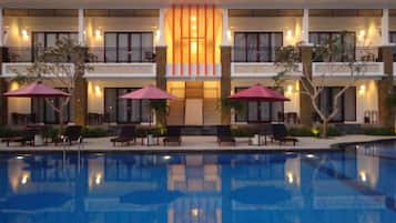 Kolam renang outdoor